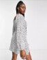 Фото #4 товара Missguided milkmaid skater dress with long sleeve in dalmatian print