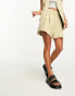 Фото #3 товара River Island Petite – Elegante Shorts in Khaki, Kombiteil