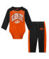 Фото #1 товара Костюм для малышей OuterStuff "Новичок года" Оранжевый Оклахома Стейт Ковбойс - боди с длинным рукавом и костюмными брюками