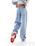 Фото #8 товара Tommy Jeans Daisy low rise baggy jeans in light wash