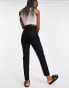 Фото #2 товара Missguided Tall – Riot – Mom-Jeans mit hoher Taille in Schwarz - BLACK