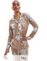 Фото #2 товара Chelsea Peers Exclusive Tall poly tiger print button long sleeve top and trouser pyjama set in chocolate brown