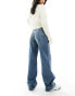 Фото #4 товара Stradivarius Petite wide leg dad jean in dark vintage wash