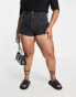 Фото #4 товара DTT Plus frayed hem shorts in washed black