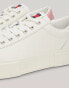 Tommy Jeans – Sneaker in Weiß mit flacher Plateausohle