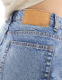 Фото #3 товара ASOS DESIGN Hourglass denim relaxed short in midwash blue