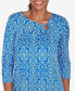 ფოტო #9 პროდუქტის Petite Ring Neck Medallion Puff Printed Knit Top with Asymmetric Hem