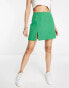 Фото #2 товара Miss Selfridge split hem mini skirt in bright green