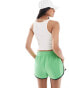 Lacoste contrast side short in green