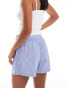 Фото #2 товара Stradivarius STR Petite rustic pull on short in blue stripe