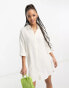 Фото #2 товара Vero Moda textured oversized shirt dress in white