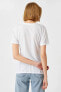 Фото #4 товара 2yak13087ek Yuvarlak Yaka Kısa Kollu Normal Kalıp Koyu Beyaz Kadın T-shirt