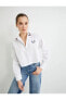 Kadın Nakış Detaylı Düğmeli Pamuklu Şeritli Yaka Crop Oversize Gömlek 4SAK60251PW