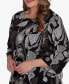 Plus Size Classic Texture Leaf Top with Necklace