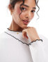 Pieces long sleeved top with contrast lettuce edge detailing in white Белый, L - EU 40 - фото #2