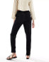 Фото #3 товара Vero Moda Tall linen blend tapered trousers in black