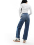 Фото #1 товара Miss Selfridge Petite heart pocket straight leg jean in dark blue wash