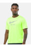Фото #1 товара Men's Dri-Fit Run Core T-Shirt Yeşil Erkek Tişört