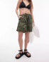 Topshop beach shorts in khaki zebra print Зеленый, XS - EU 32-34 - фото #1