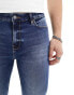 ASOS DESIGN spray on jeans with power-stretch in mid wash blue VERWASCHENES DUNKELBLAU, W31 L32 - фото #11