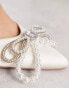 Фото #8 товара ASOS DESIGN Wide Fit Lavish pointed flats with faux pearl bow trim in ivory