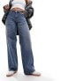 Фото #1 товара Weekday Ample low waist loose fit straight leg jeans in treasure blue