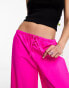 Фото #4 товара COLLUSION low rise wide leg parachute pant in hot pink