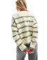 Фото #3 товара Pull&Bear chenille knitted jumper in white and khaki stripe