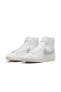 Фото #1 товара Blazer Mid '77 Essential Kadın Beyaz Sneaker Ayakkabı