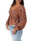 Фото #3 товара Juniors' Martheya Floral V-Neck Long-Sleeve Top