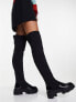 ASOS DESIGN – Kimmy – Flache Overknee-Stiefel in Schwarz mit dicker Sohle, weite Passform