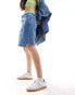 Фото #4 товара Calvin Klein Jeans 90s straight denim shorts in light wash