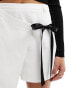 Фото #5 товара Kaiia contrast bow detail skort in white