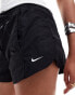 Фото #3 товара Nike Windrunner woven shorts in black