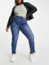 Фото #4 товара Simply Be mom jean in vintage blue wash