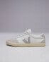 VEJA Volley trainer in white