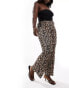 Фото #1 товара ONLY Curve ribbed flared trousers in leopard print