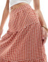 Фото #5 товара Miss Selfridge tiered maxi gingham skirt in rust