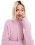 Monki – Gerippte Strickjacke in rosa Acid-Waschung mit Zwei-Wege-Reißverschluss