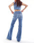 Tommy Jeans Sophie low waisted belted jeans in mid wash W29 L30 - фото #4