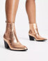 Glamorous Wide Fit western ankle boots in bronze exclusive to ASOS Бронзовый, US 7 - фото #8