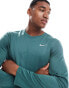 Nike Running Miler longsleeve t-shirt in dark green Зеленый, L - Chest 41-44 - фото #1