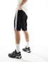 Фото #2 товара ellesse Terroni shorts in black