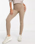 Фото #2 товара Stradivarius seamless ribbed leggings in mushroom