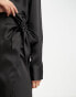 Pieces – Satin-Minikleid in Schwarz mit seitlichem Wickeldetail