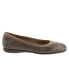 Фото #1 товара Trotters Sharp T1866-104 Womens Brown Narrow Leather Ballet Flats Shoes 10