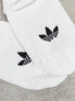 adidas Originals – adicolor – Knöchelsocken mit Dreiblattlogo in Weiß im 3er-Pack