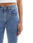 Фото #3 товара Abercrombie & Fitch Curve Love ultra high rise ankle straight jeans in mid blue