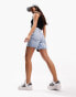 Фото #4 товара ASOS DESIGN Petite denim dad short in midwash blue