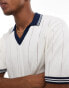 Фото #3 товара Hollister open collar tipped texture stripe knit polo in white/navy